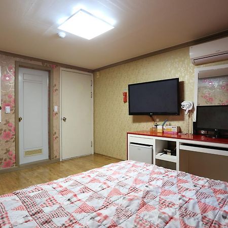 Feel Motel Сокчхо Екстер'єр фото